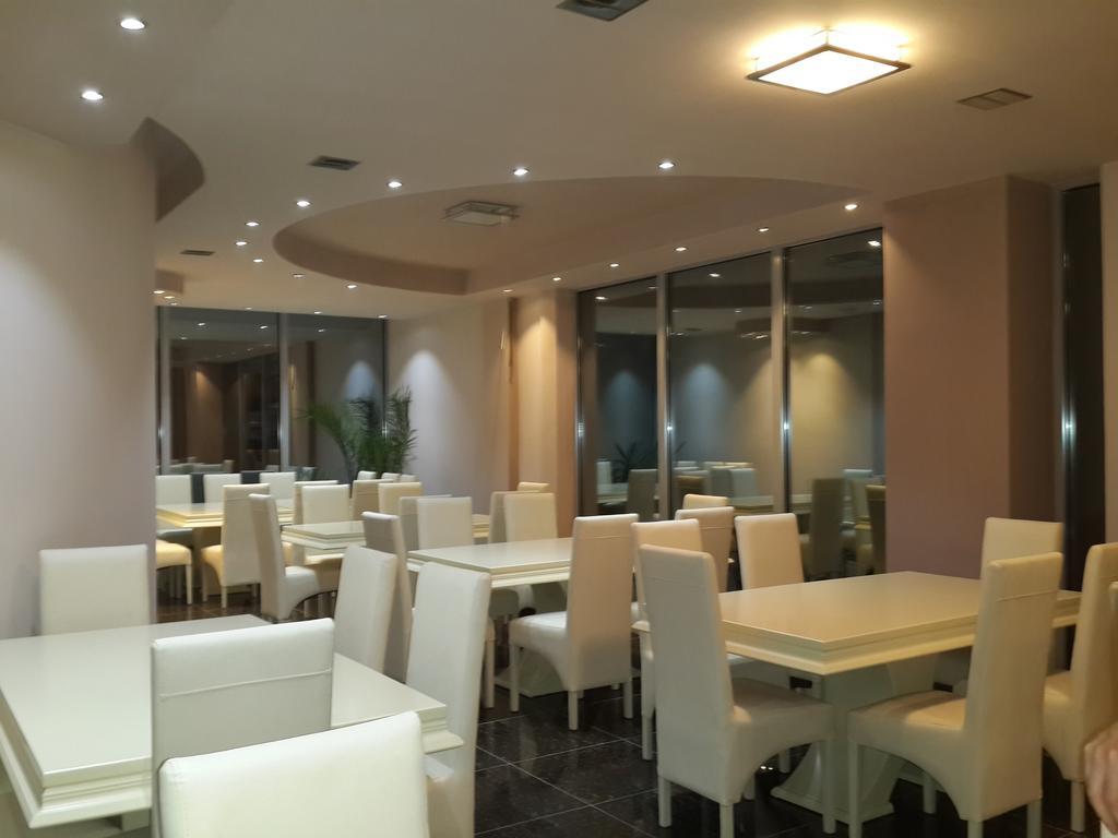 Hotel Konstantin Laplje Selo Zewnętrze zdjęcie
