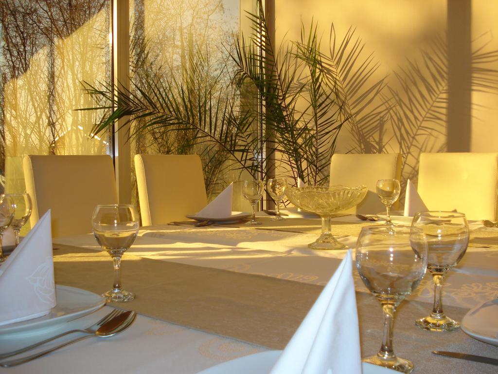 Hotel Konstantin Laplje Selo Zewnętrze zdjęcie