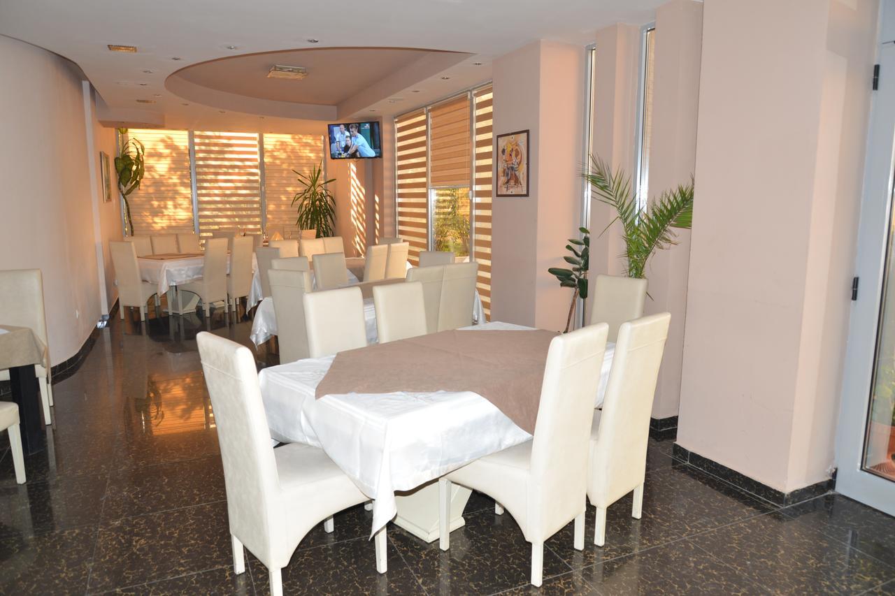 Hotel Konstantin Laplje Selo Zewnętrze zdjęcie