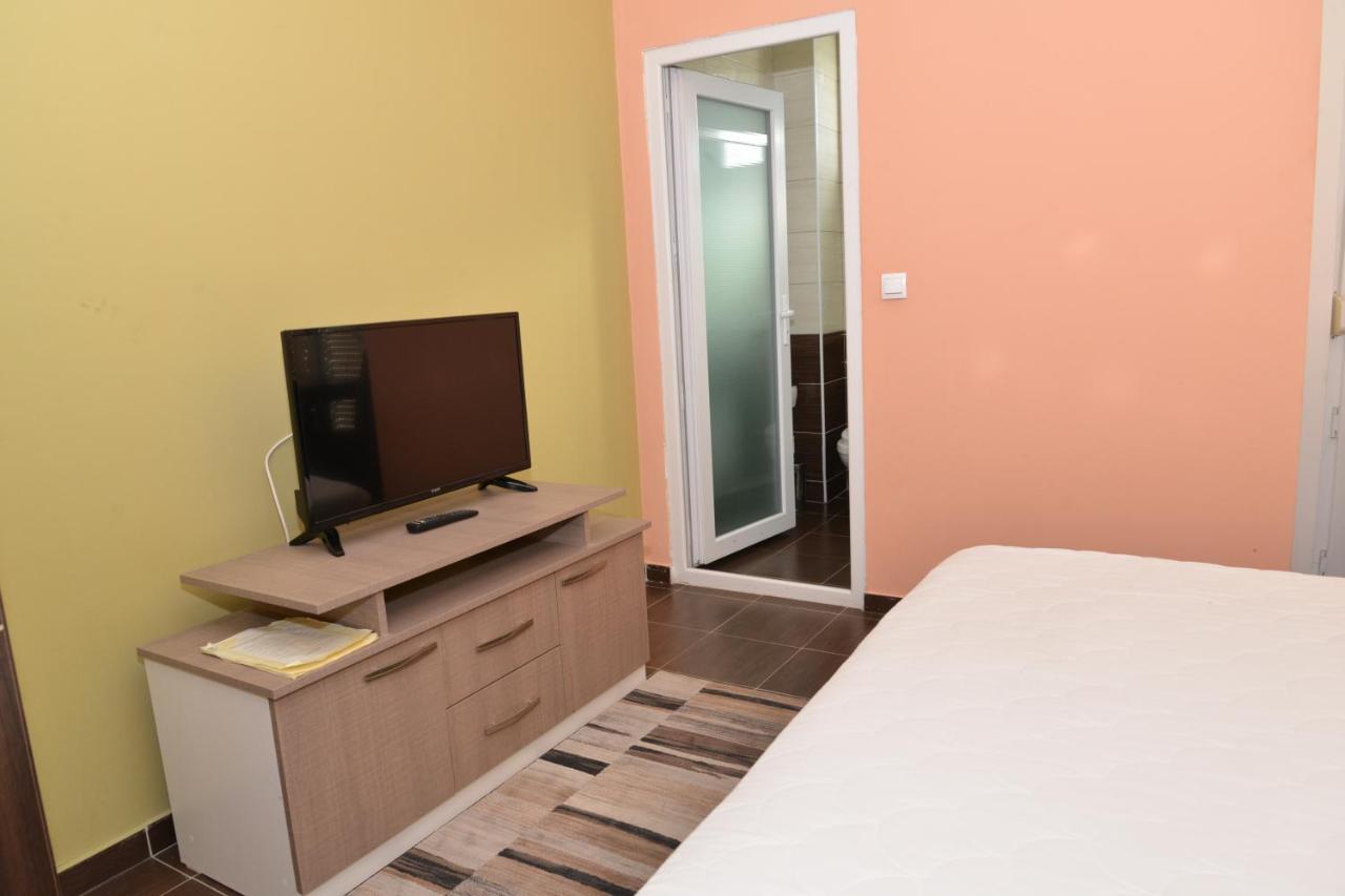 Hotel Konstantin Laplje Selo Zewnętrze zdjęcie